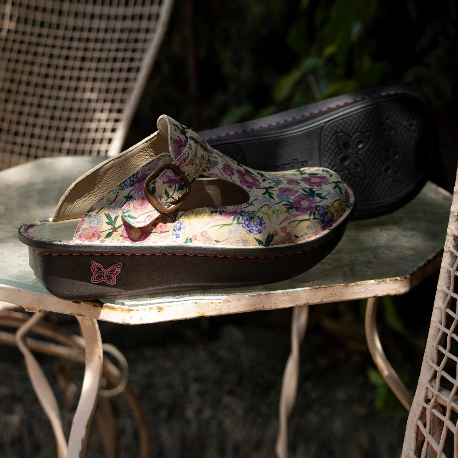 Shoes Classic A Fine Romance Shoe 4 Shoes Classic A Fine Romance Shoe - Image 2