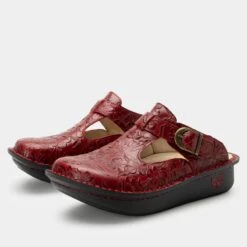 Shoes Classic Loretta Roja Shoe