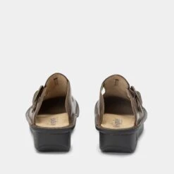 Classic Oiled Brown Shoe 12 Classic Oiled Brown Shoe -Alegria Shoes Sale ALG 7412 S3 ca29e2ed d5cb 4313 8f5a f98e3222e44c