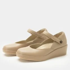 Shoes Hayes Beige Shoe