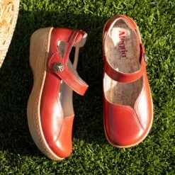 Shoes Onika Big Red Shoe -Alegria Shoes Sale ONI 6464 1X a345ce44 d8e9 4200 bf0c cb886fb797d4